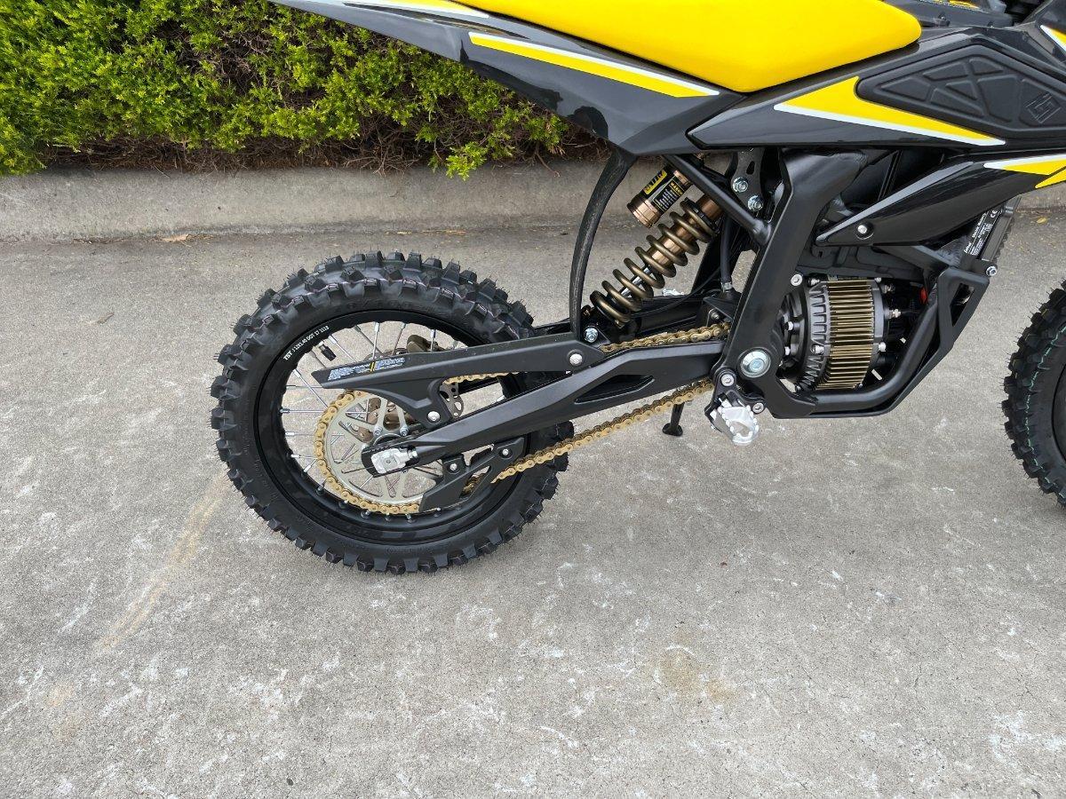 2025 SUR-RON HYPER BEE TRAIL