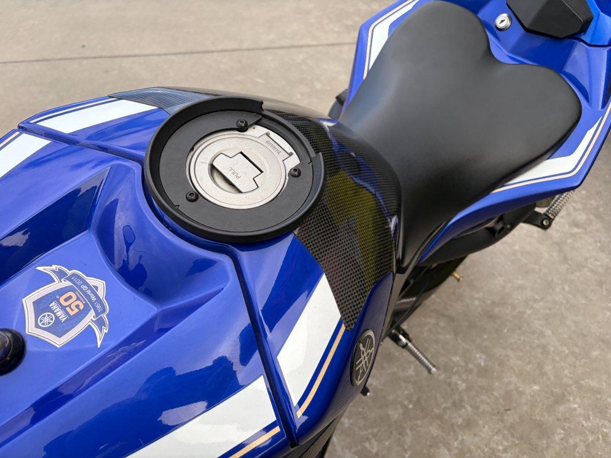 2012 YAMAHA YZF-R1 SPORTS