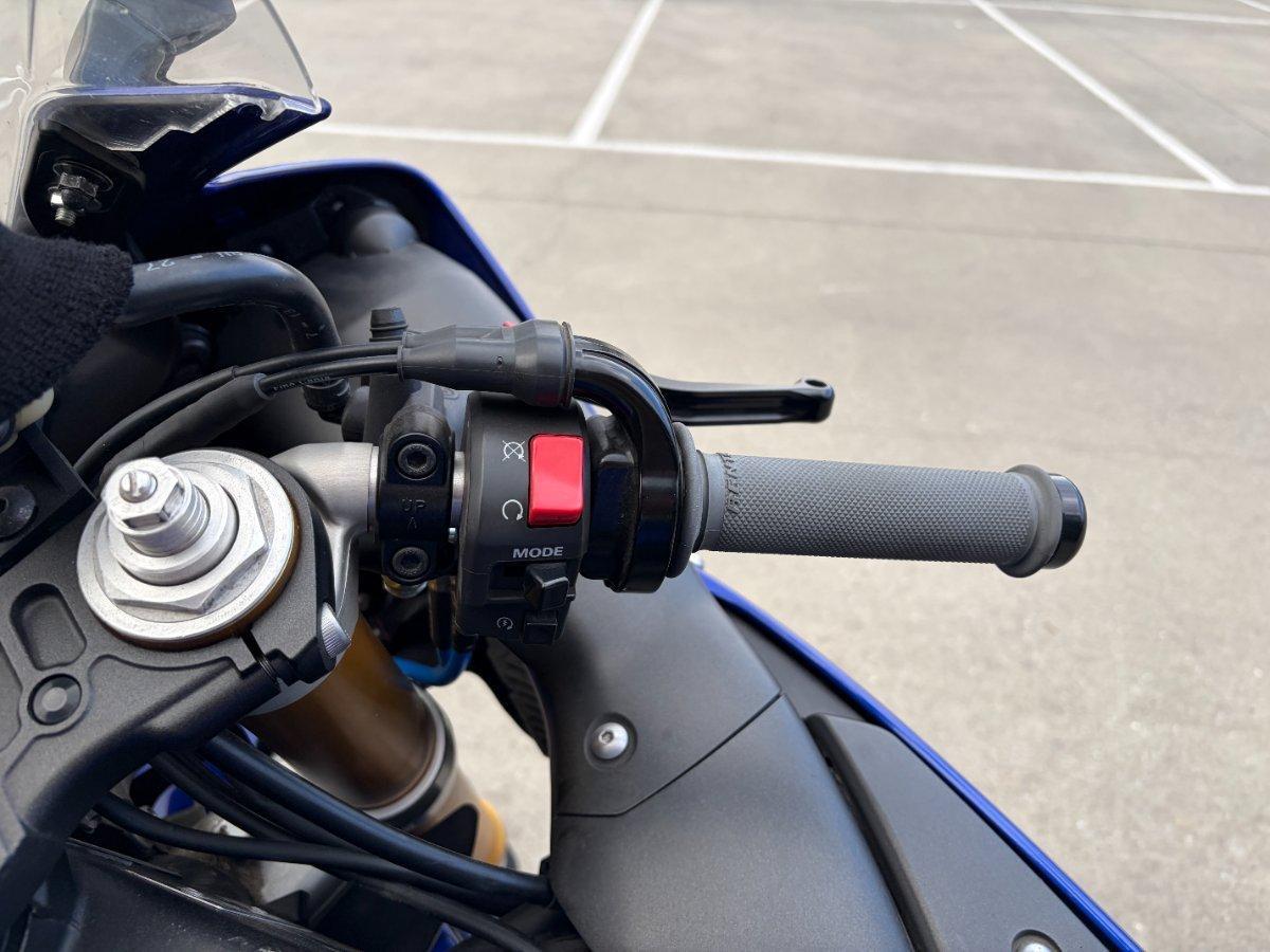 2012 YAMAHA YZF-R1 SPORTS