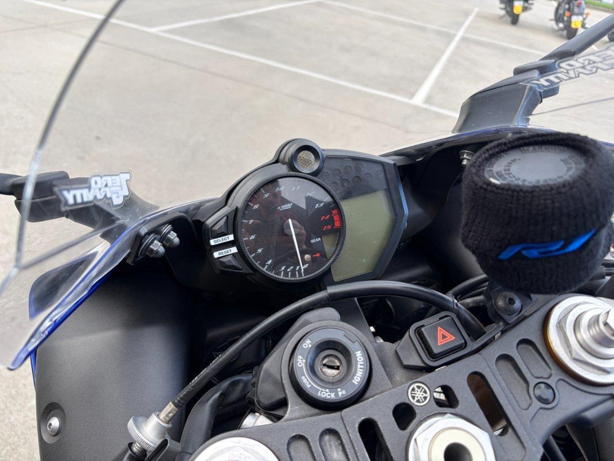 2012 YAMAHA YZF-R1 SPORTS