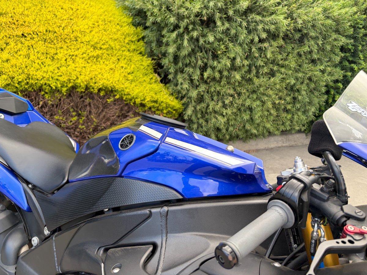 2012 YAMAHA YZF-R1 SPORTS