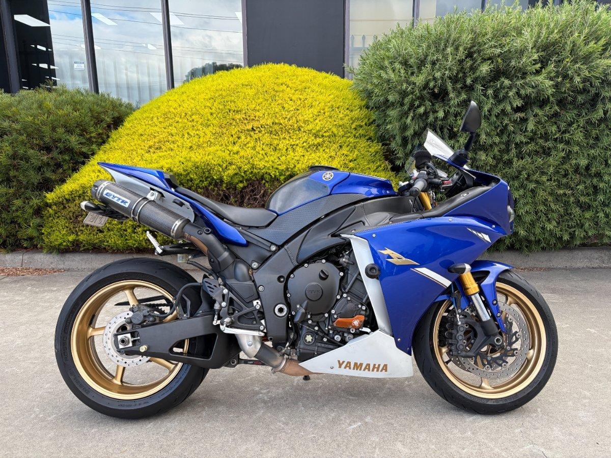 2012 YAMAHA YZF-R1 SPORTS