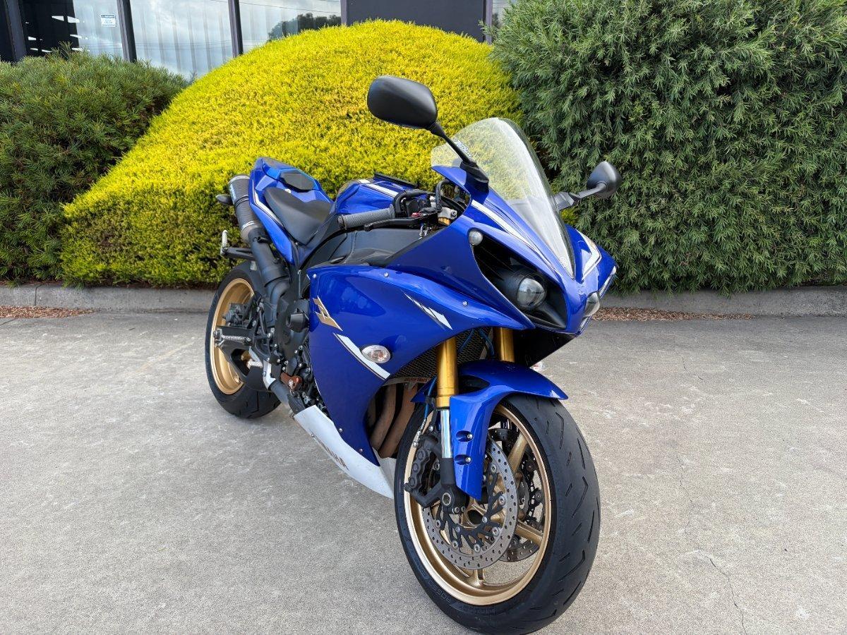2012 YAMAHA YZF-R1 SPORTS