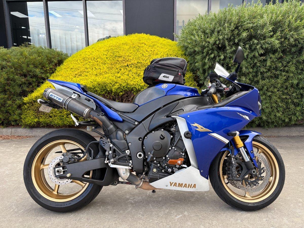 2012 YAMAHA YZF-R1 SPORTS