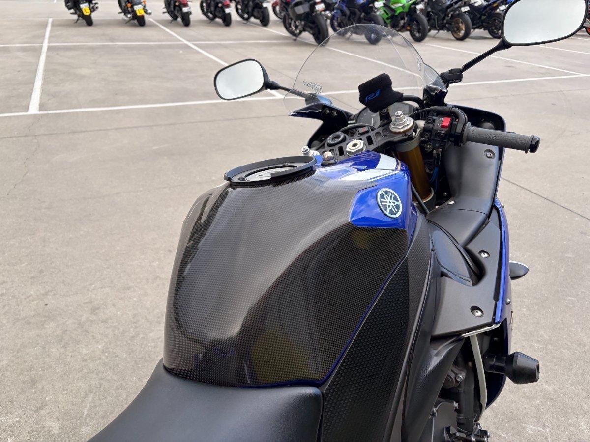 2012 YAMAHA YZF-R1 SPORTS