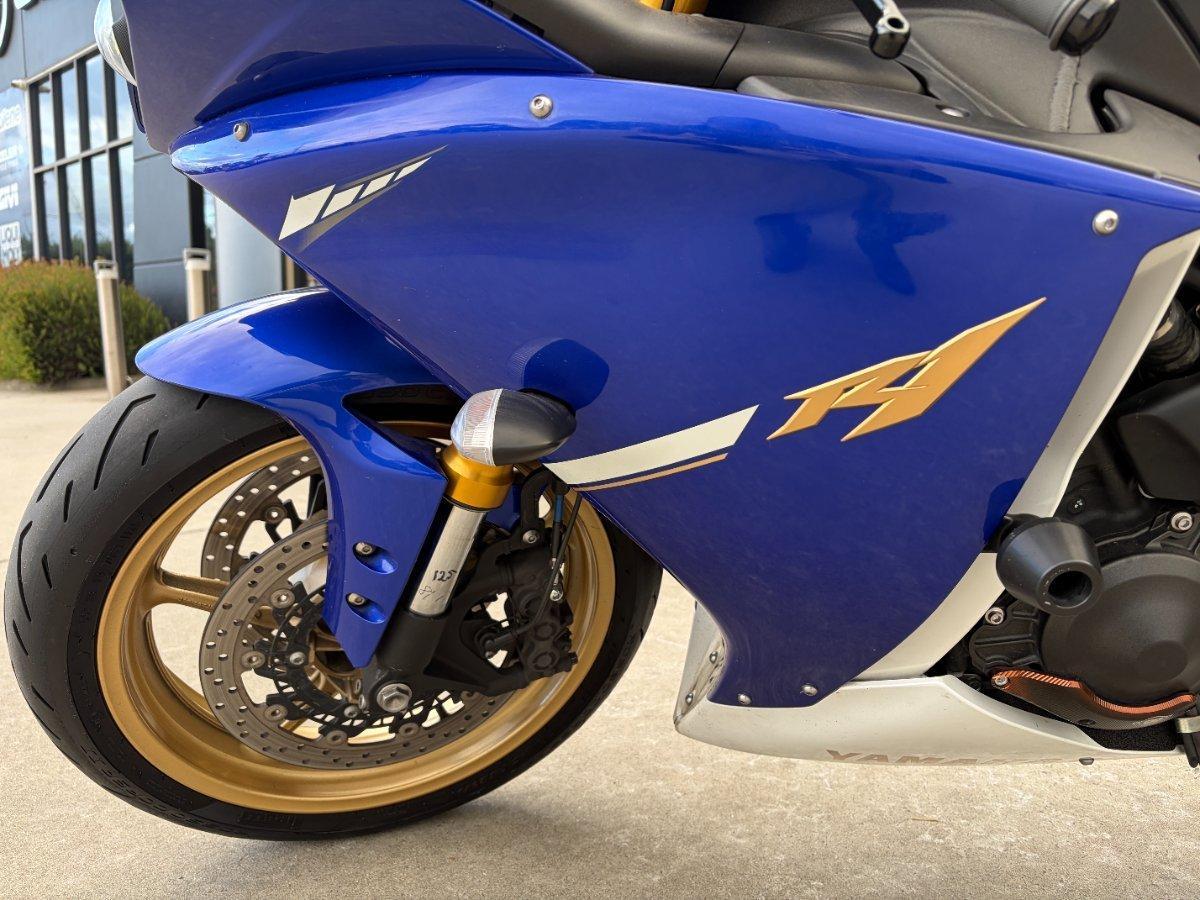 2012 YAMAHA YZF-R1 SPORTS