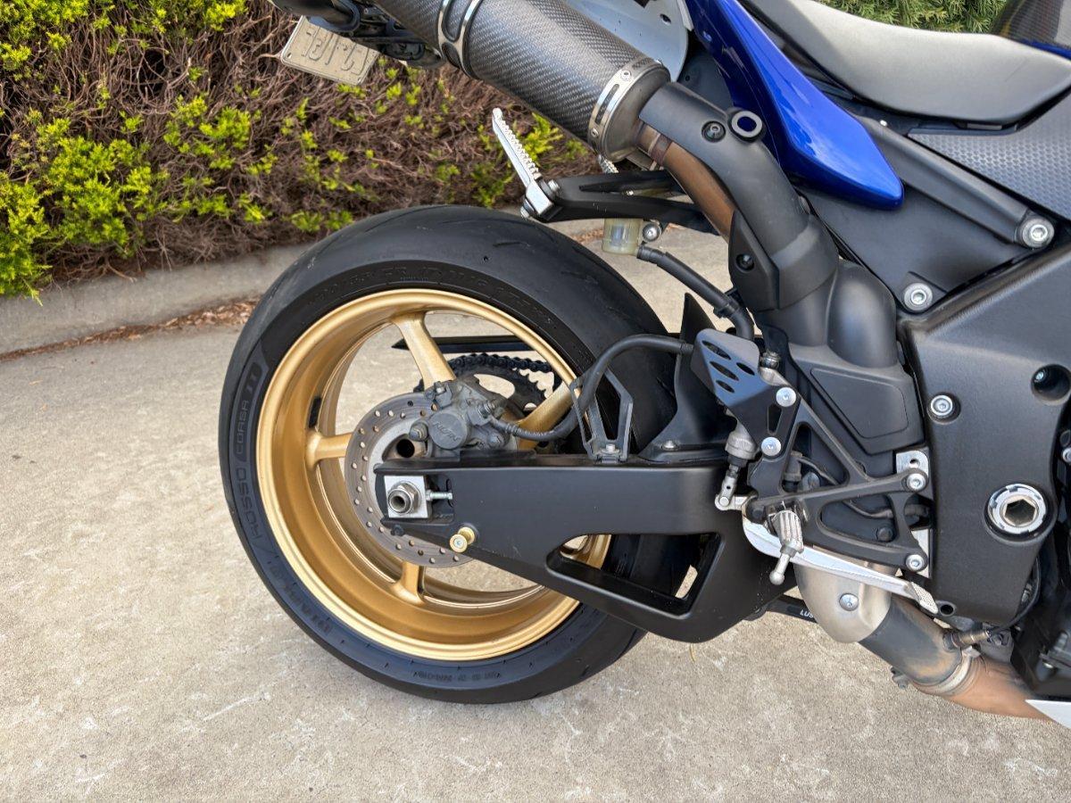 2012 YAMAHA YZF-R1 SPORTS
