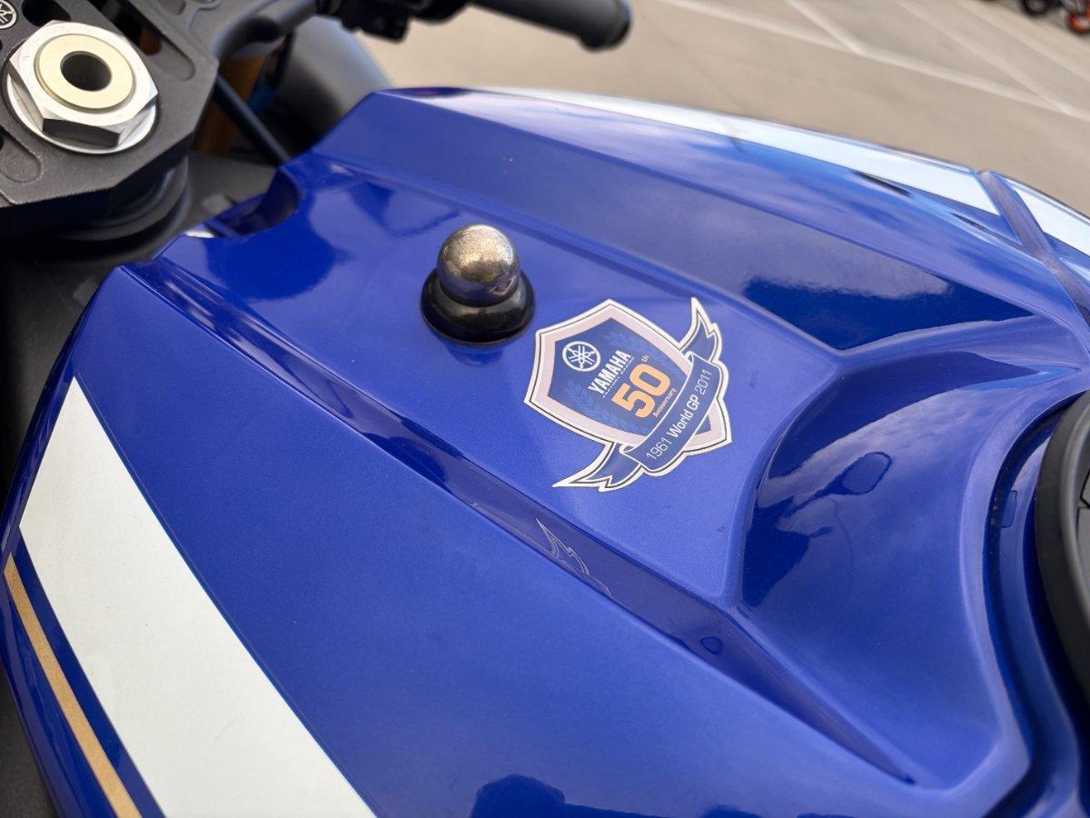 2012 YAMAHA YZF-R1 SPORTS