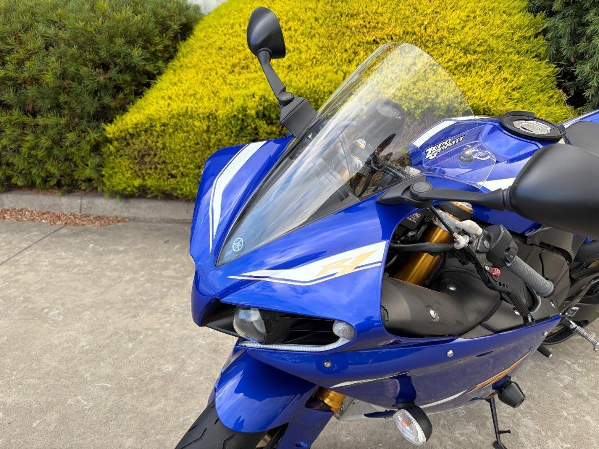 2012 YAMAHA YZF-R1 SPORTS
