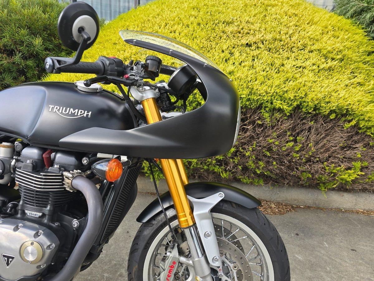 2017 TRIUMPH THRUXTON R ROAD