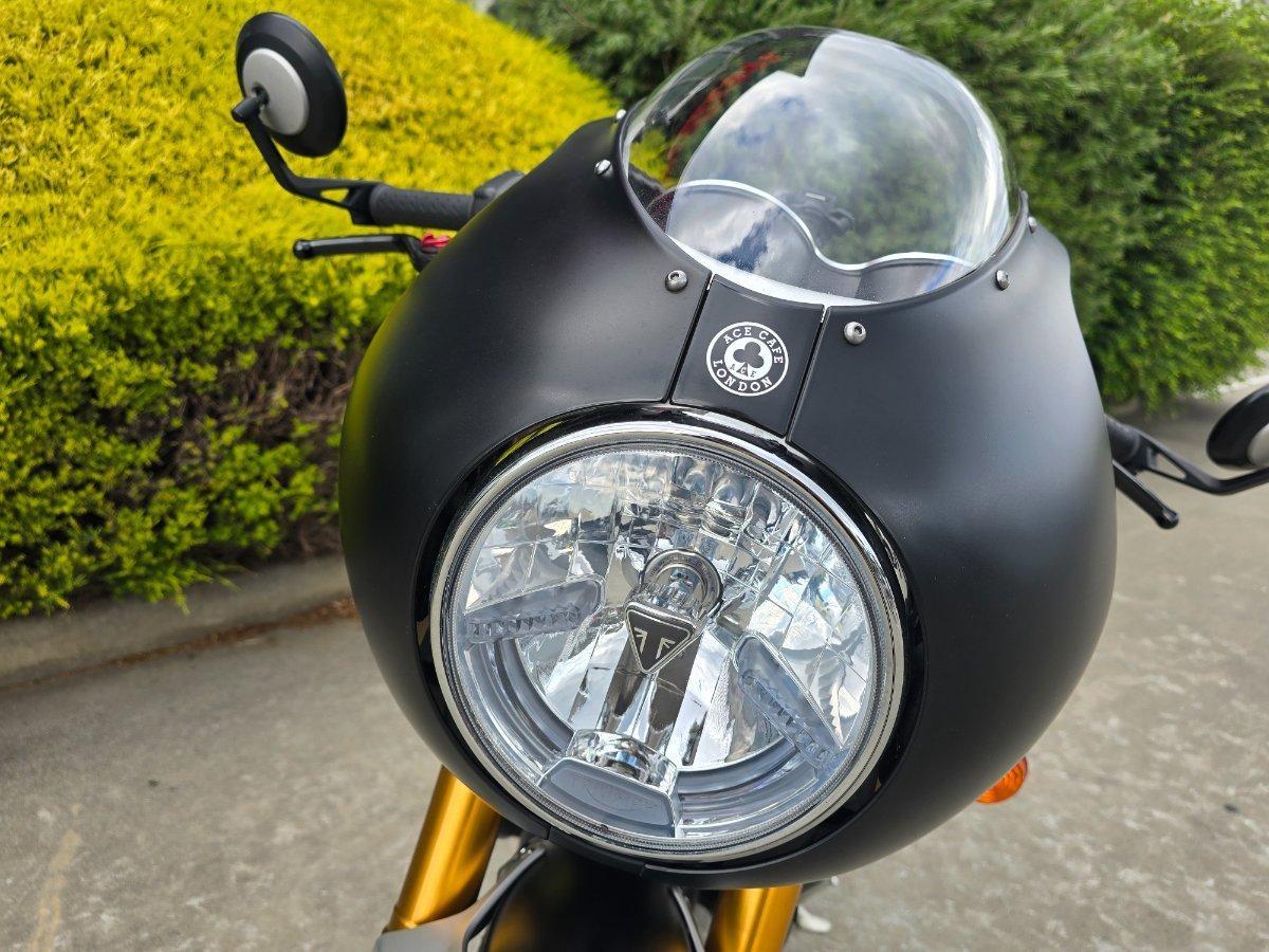 2017 TRIUMPH THRUXTON R ROAD