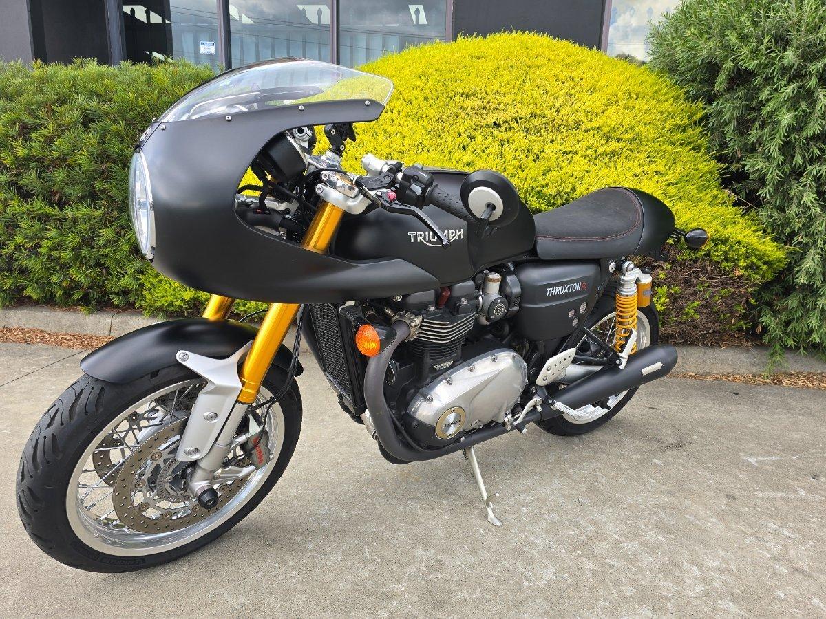 2017 TRIUMPH THRUXTON R ROAD