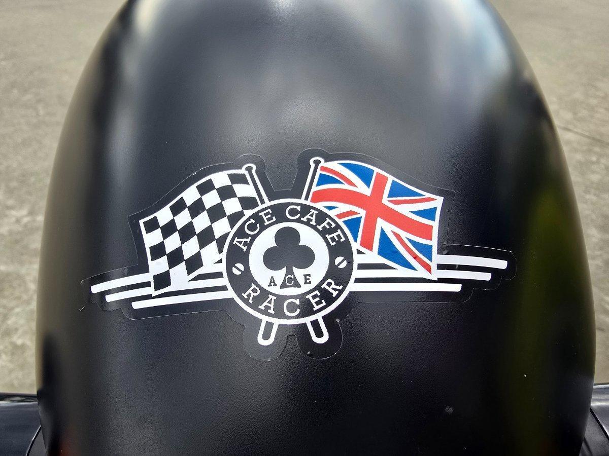 2017 TRIUMPH THRUXTON R ROAD