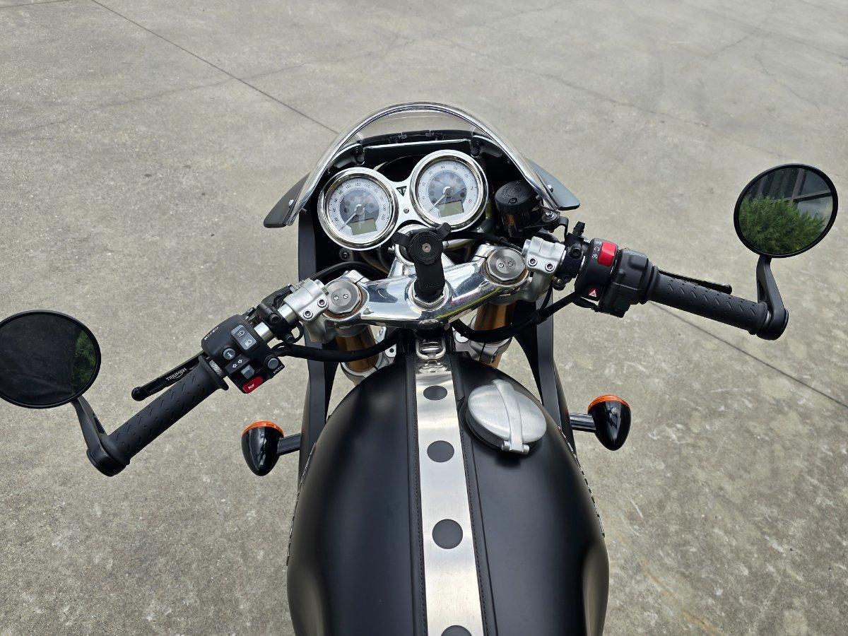 2017 TRIUMPH THRUXTON R ROAD