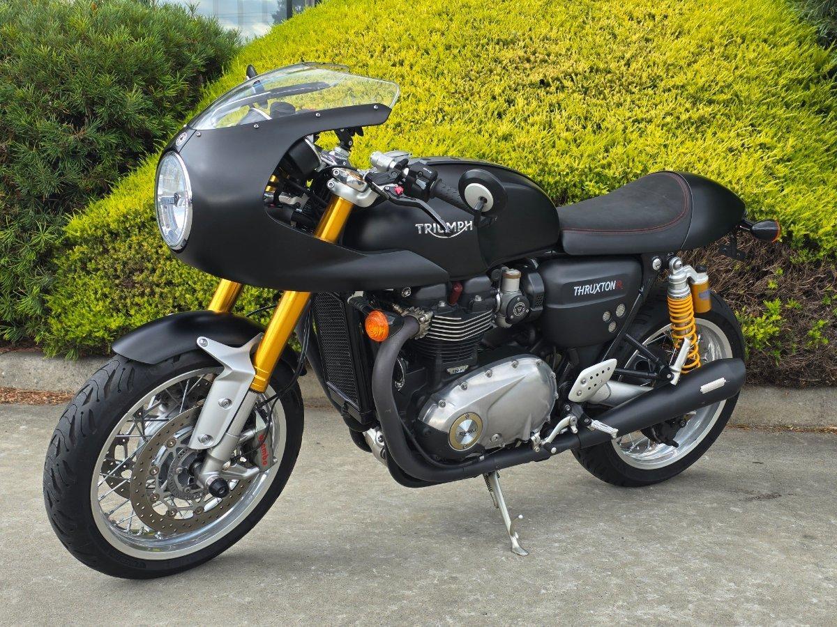 2017 TRIUMPH THRUXTON R ROAD