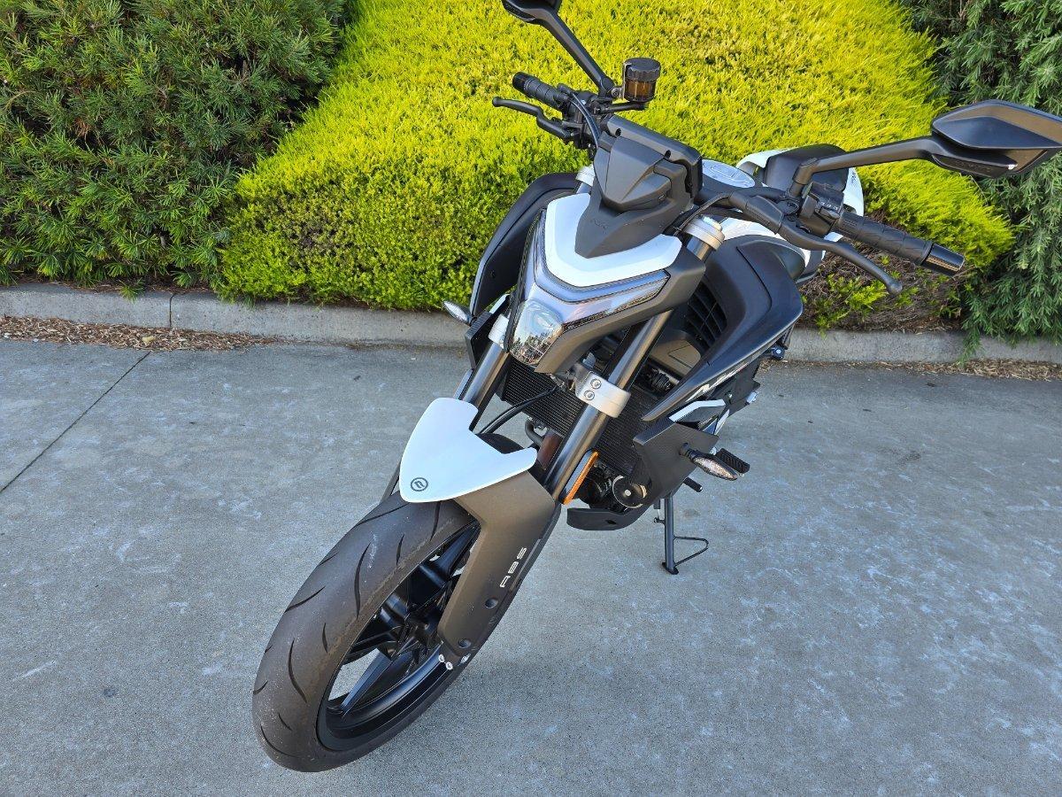 2025 CF MOTO 450 NK ROAD