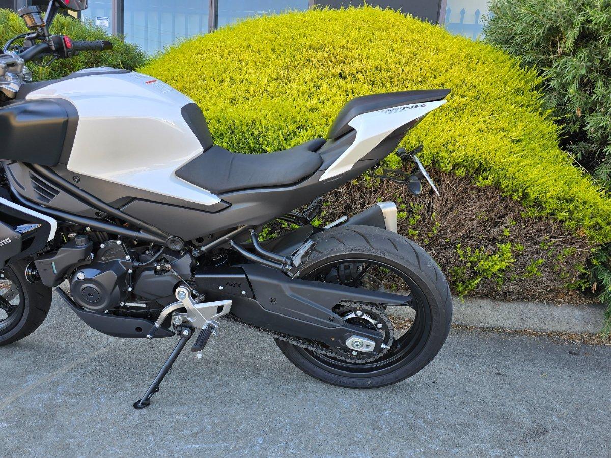 2025 CF MOTO 450 NK ROAD