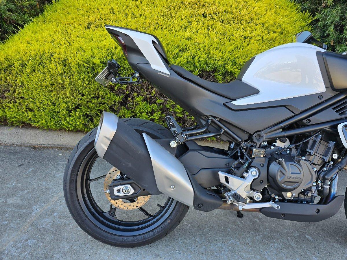 2025 CF MOTO 450 NK ROAD