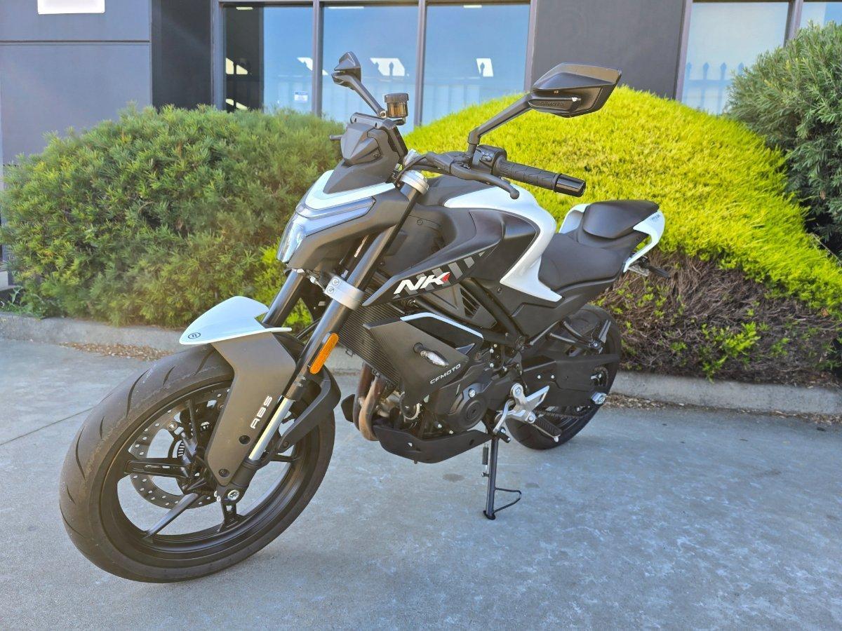 2025 CF MOTO 450 NK ROAD