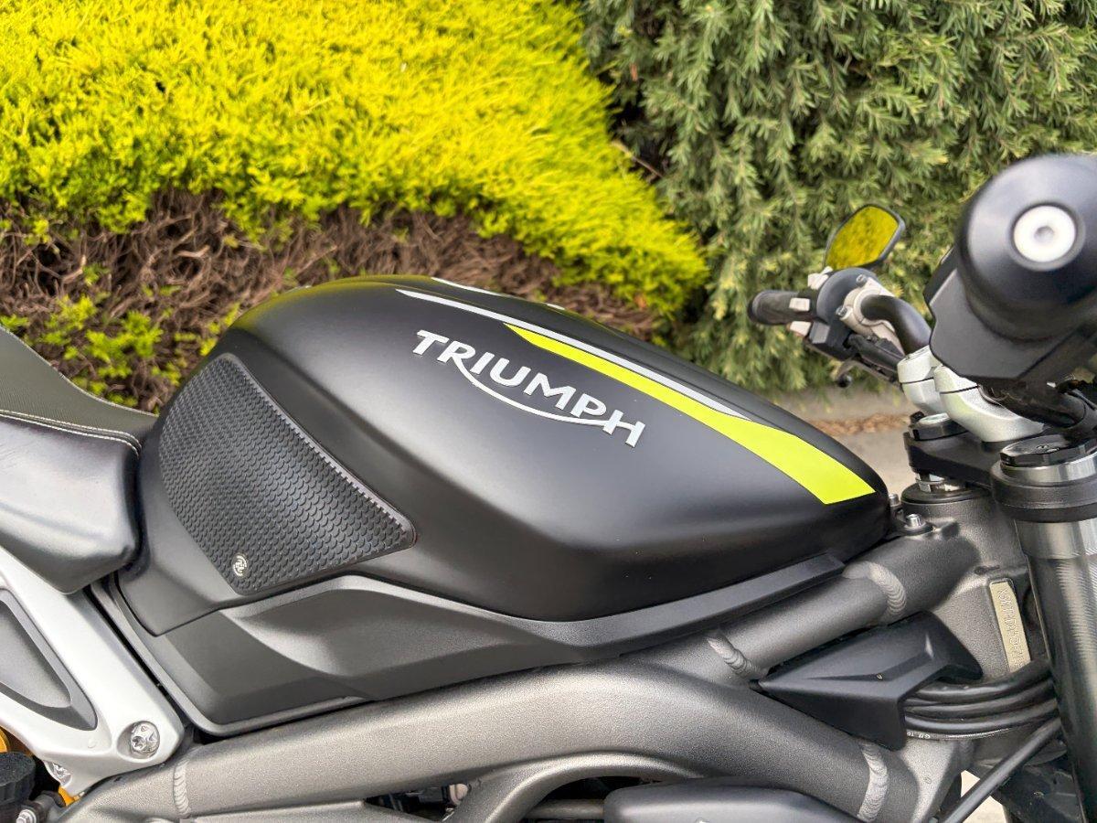 2019 TRIUMPH STREET TRIPLE S ROAD