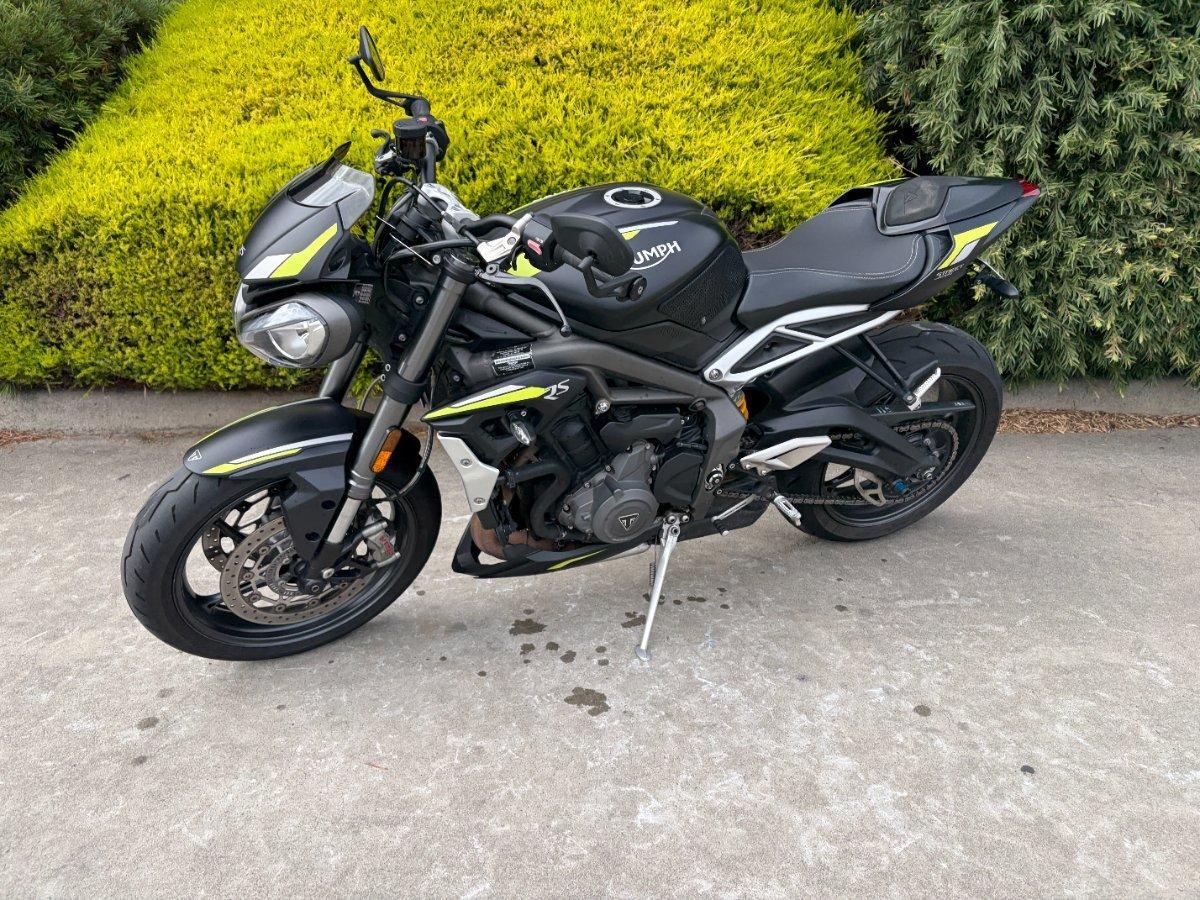 2019 TRIUMPH STREET TRIPLE S ROAD