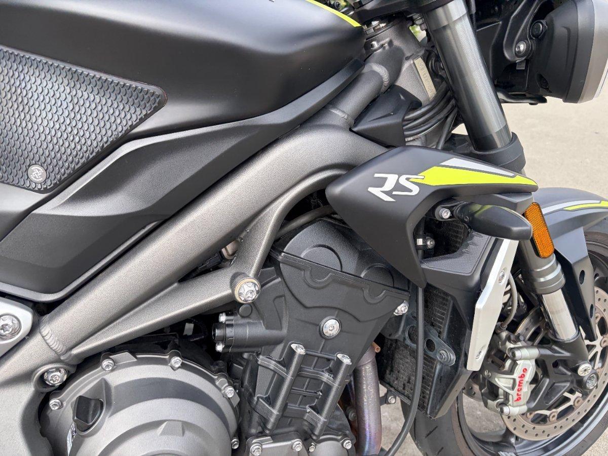 2019 TRIUMPH STREET TRIPLE S ROAD