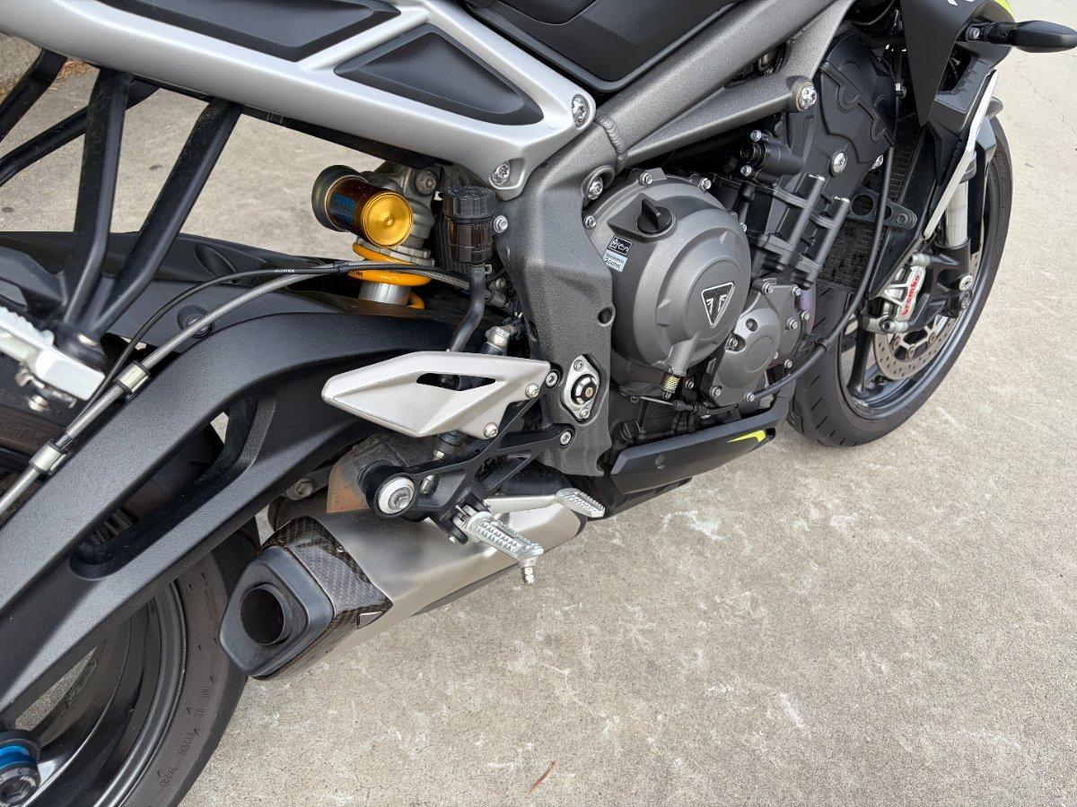2019 TRIUMPH STREET TRIPLE S ROAD