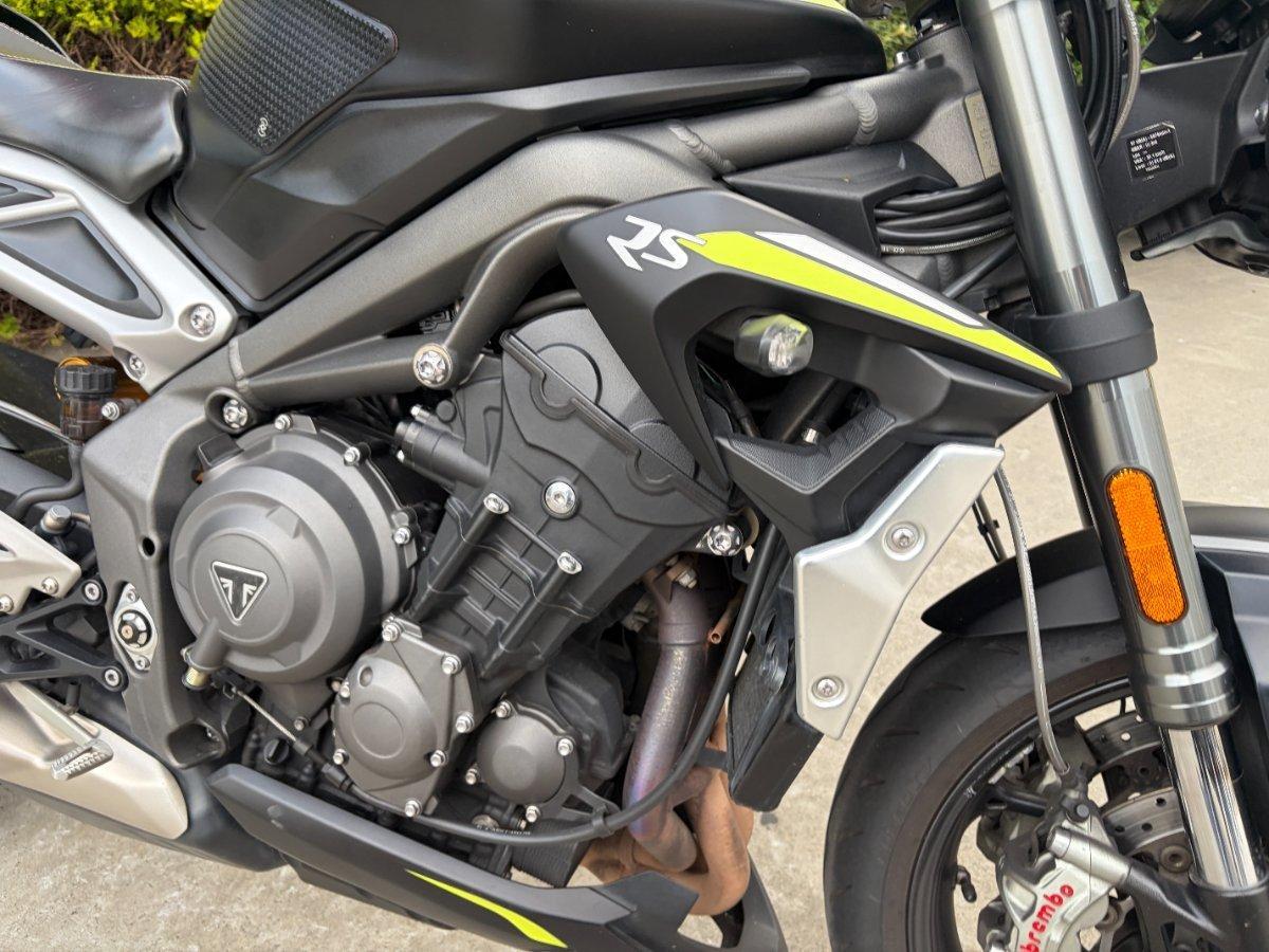 2019 TRIUMPH STREET TRIPLE S ROAD