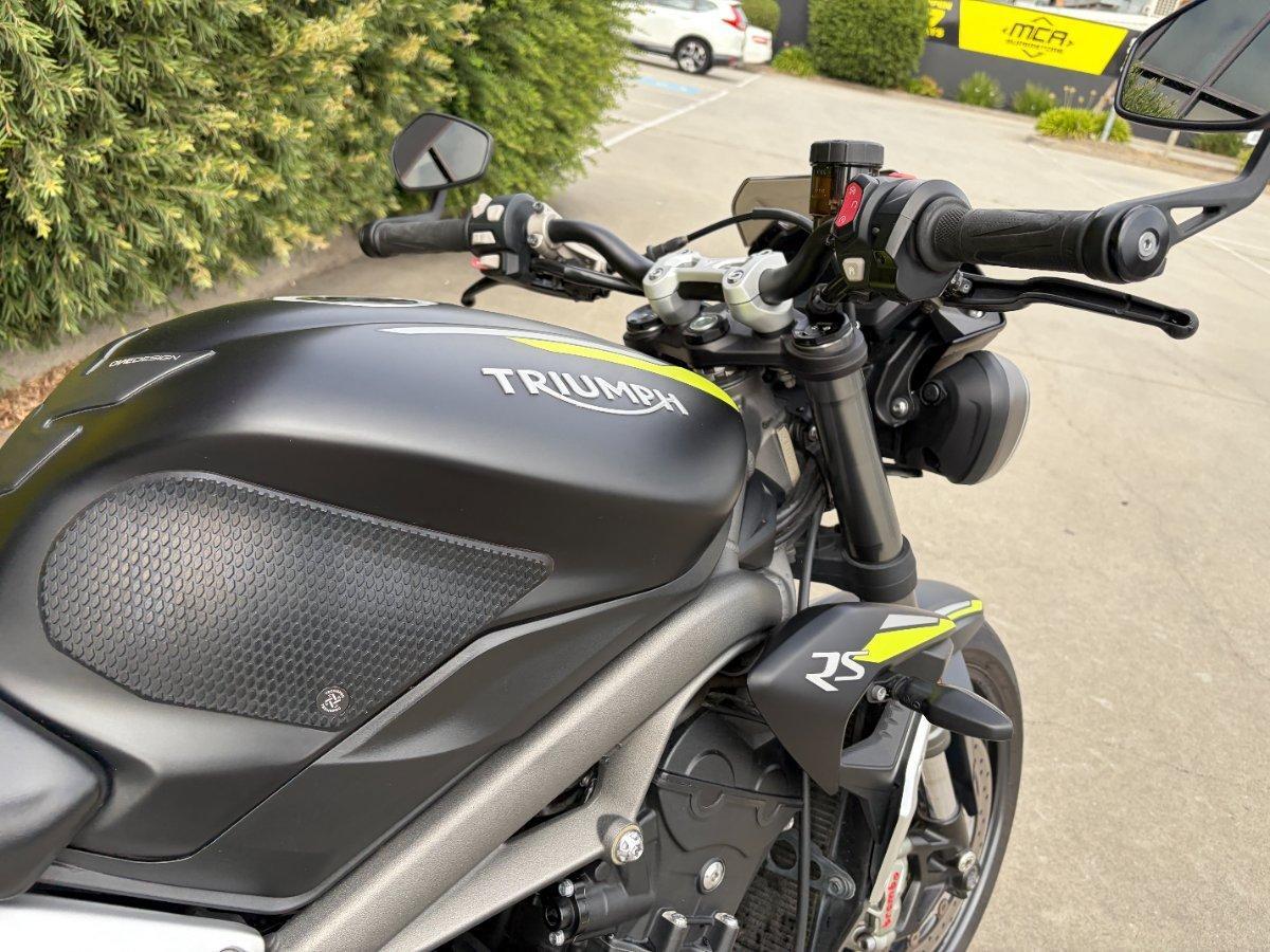 2019 TRIUMPH STREET TRIPLE S ROAD