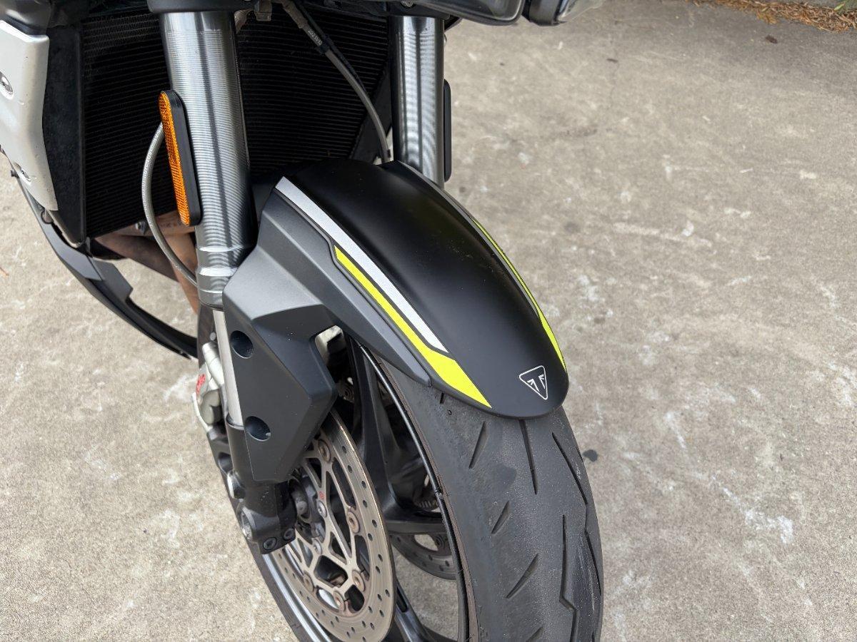 2019 TRIUMPH STREET TRIPLE S ROAD
