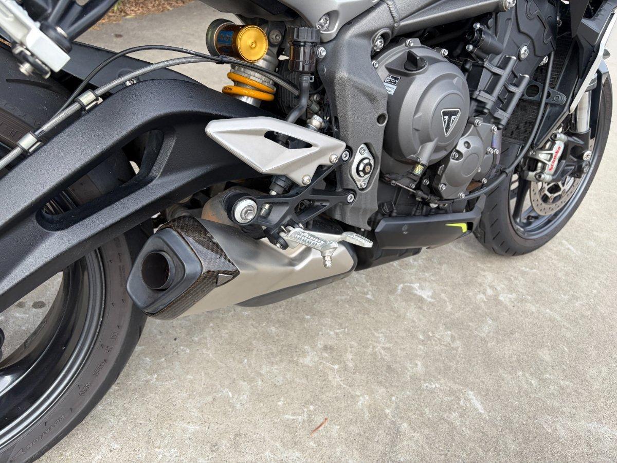 2019 TRIUMPH STREET TRIPLE S ROAD