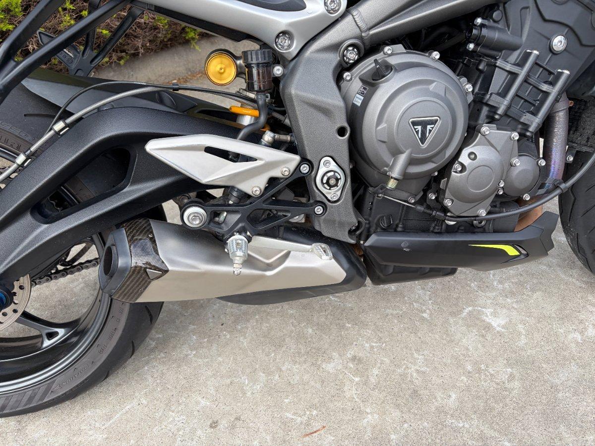 2019 TRIUMPH STREET TRIPLE S ROAD