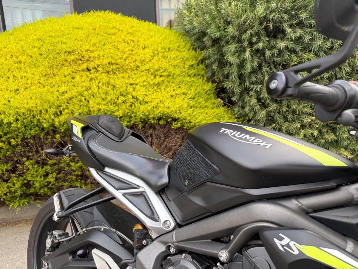 2019 TRIUMPH STREET TRIPLE S ROAD