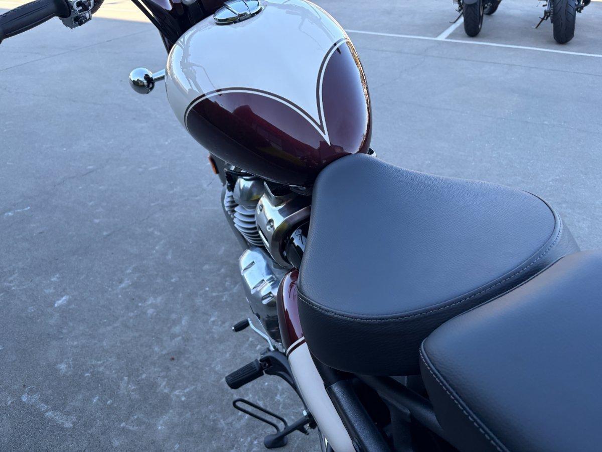 2025 ROYAL ENFIELD CLASSIC 650 ROAD