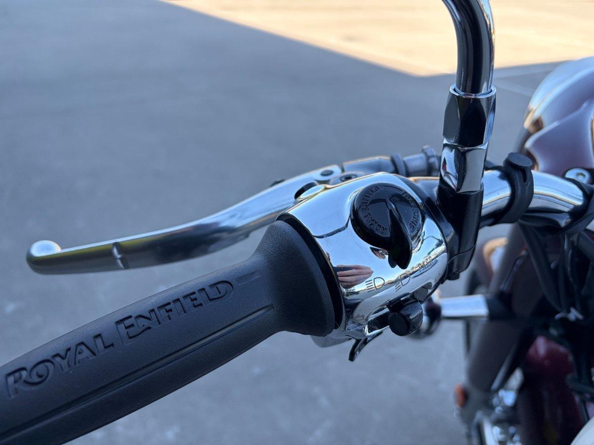 2025 ROYAL ENFIELD CLASSIC 650 ROAD