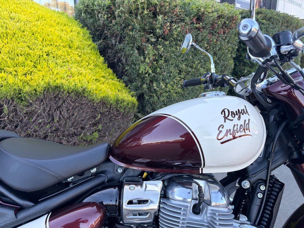 2025 ROYAL ENFIELD CLASSIC 650 ROAD