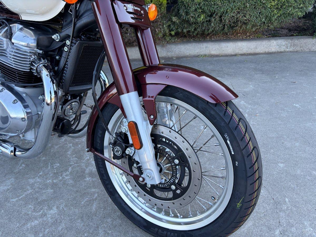 2025 ROYAL ENFIELD CLASSIC 650 ROAD