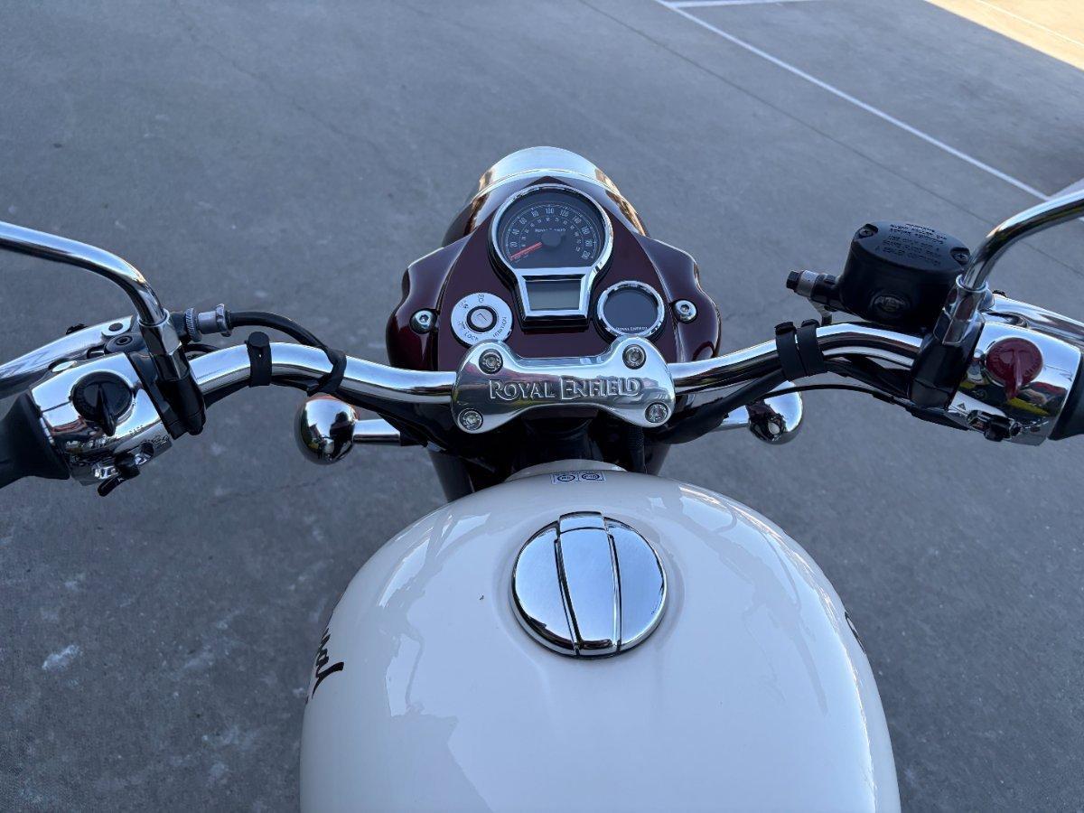 2025 ROYAL ENFIELD CLASSIC 650 ROAD