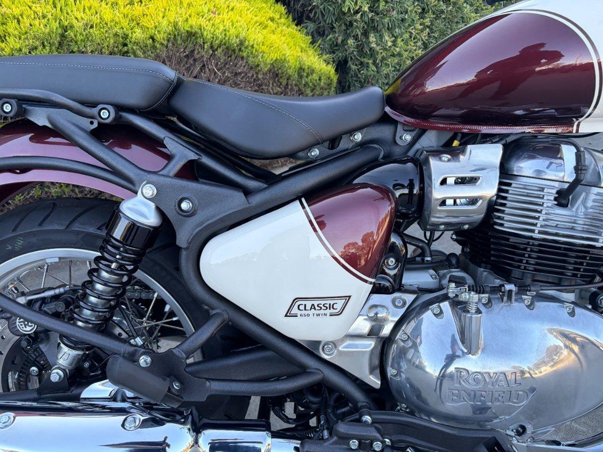 2025 ROYAL ENFIELD CLASSIC 650 ROAD