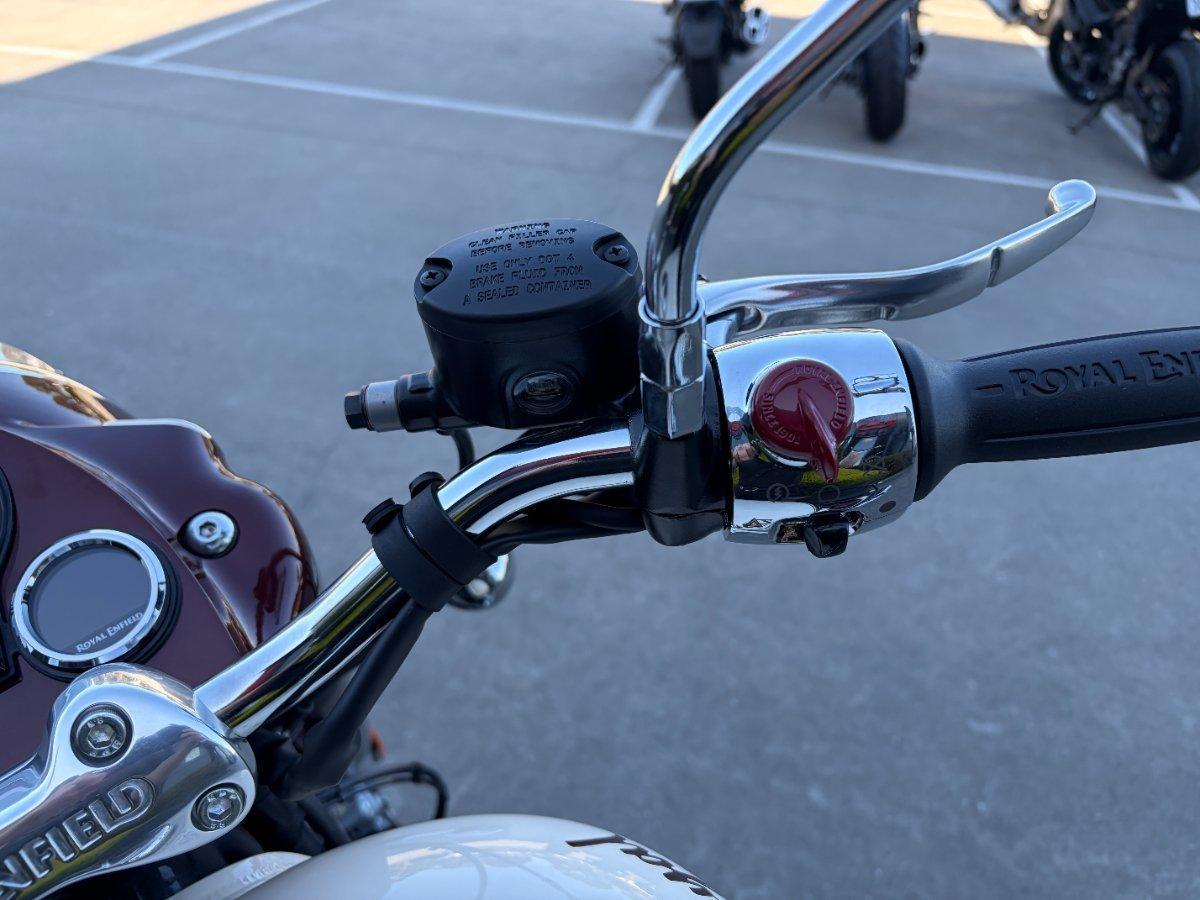 2025 ROYAL ENFIELD CLASSIC 650 ROAD