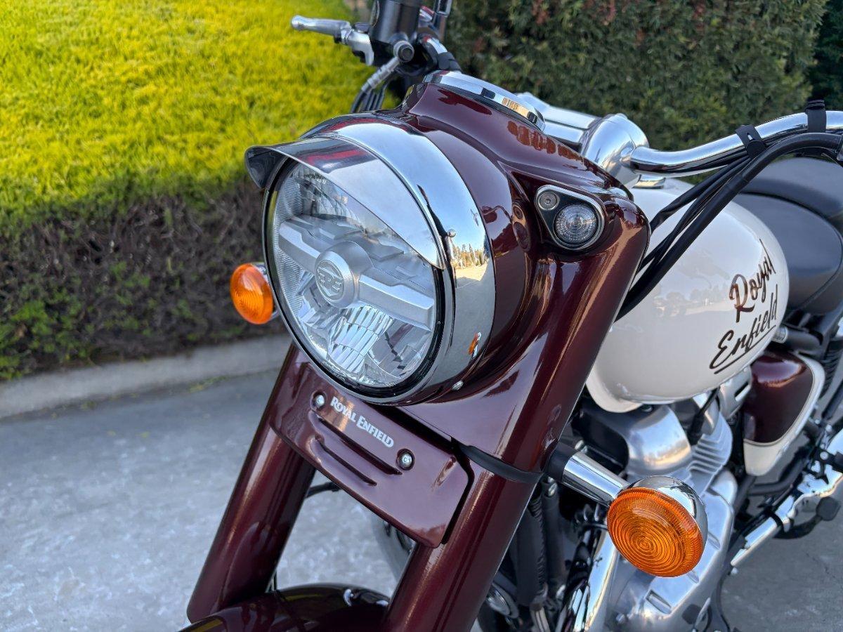 2025 ROYAL ENFIELD CLASSIC 650 ROAD