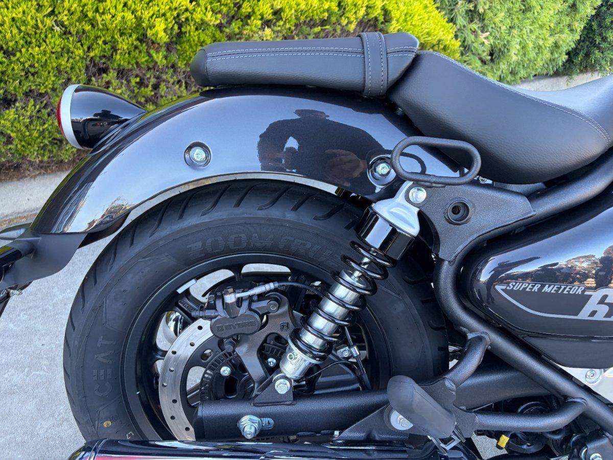 2026 ROYAL ENFIELD SUPER METEOR 650 ROAD