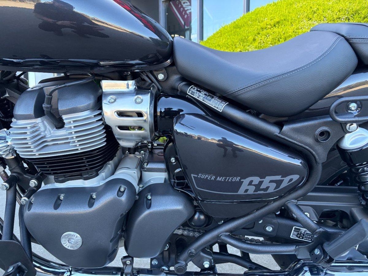 2026 ROYAL ENFIELD SUPER METEOR 650 ROAD