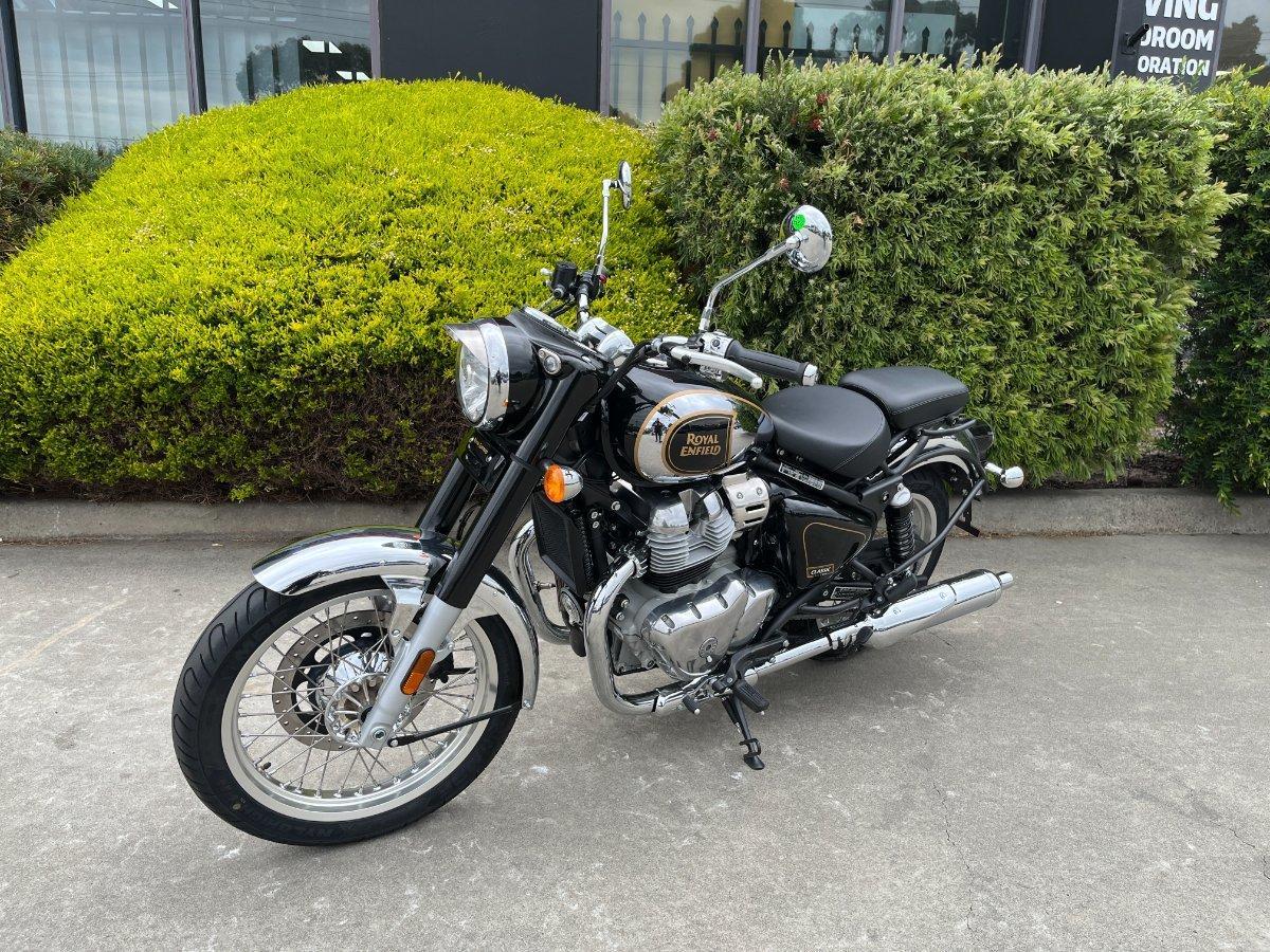 2026 ROYAL ENFIELD CLASSIC 650 ROAD