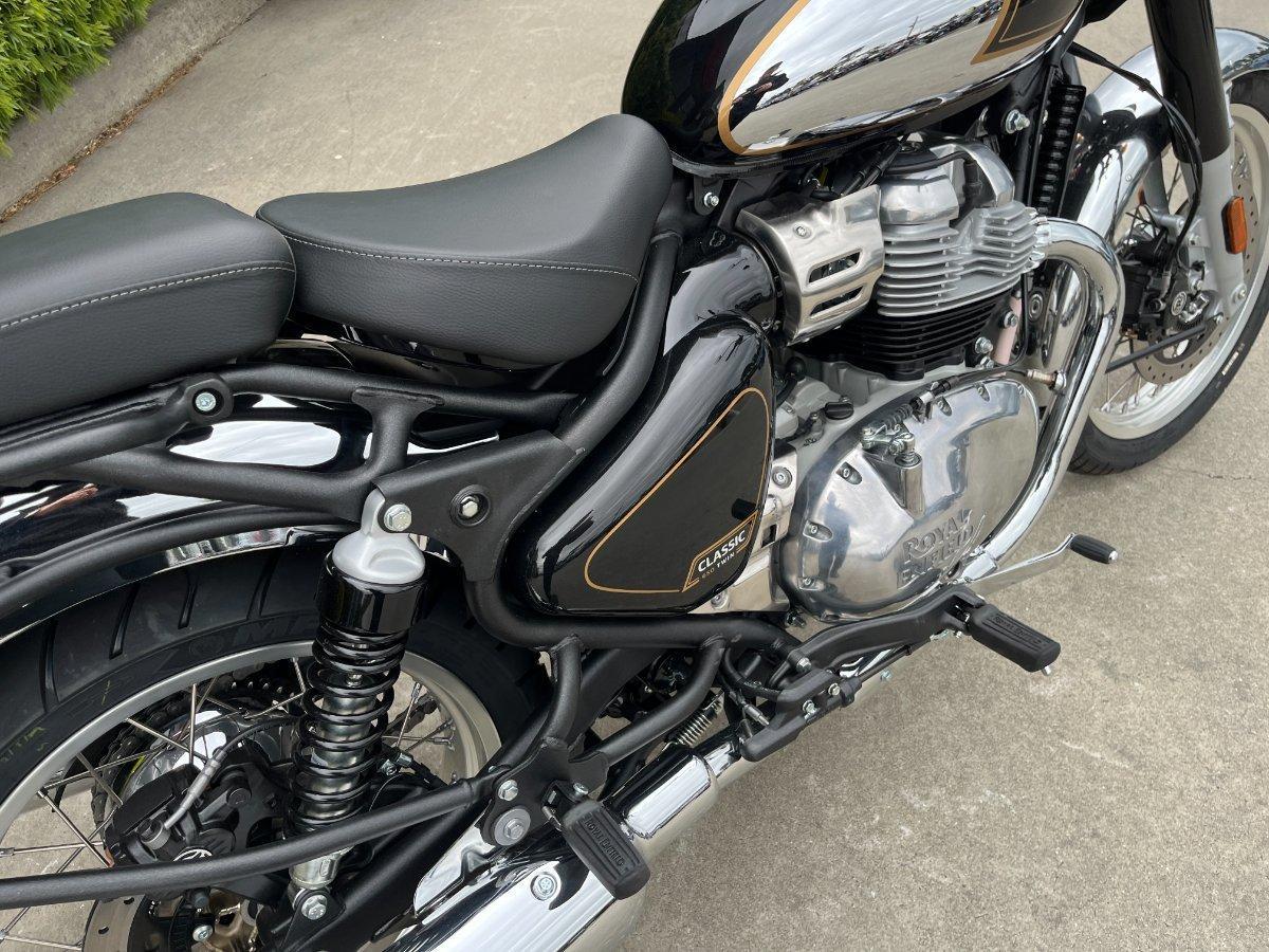 2026 ROYAL ENFIELD CLASSIC 650 ROAD