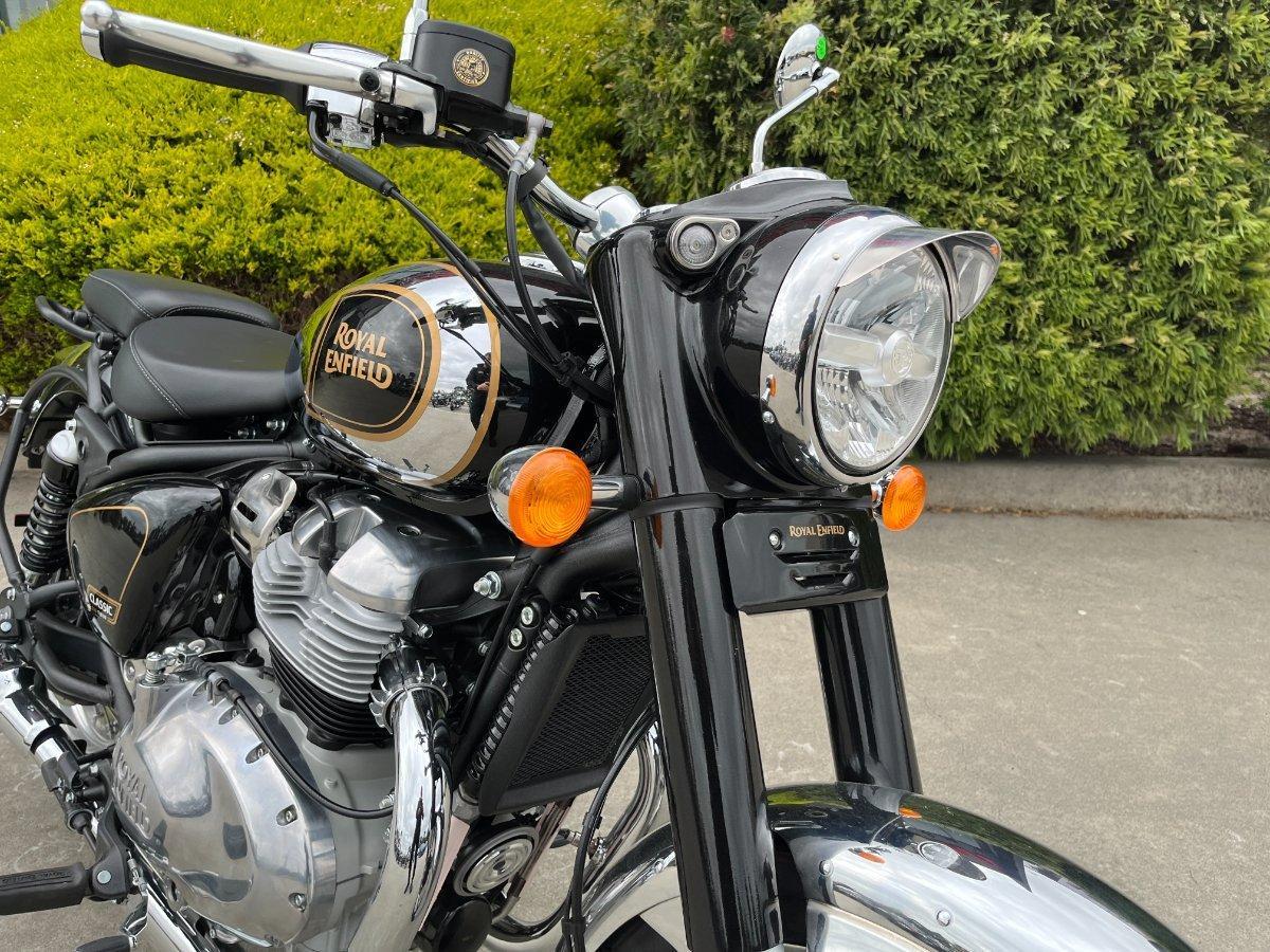 2026 ROYAL ENFIELD CLASSIC 650 ROAD