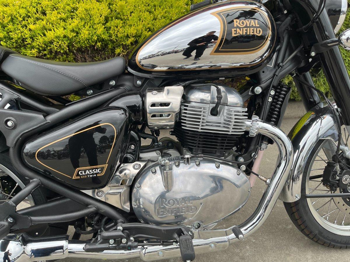 2026 ROYAL ENFIELD CLASSIC 650 ROAD
