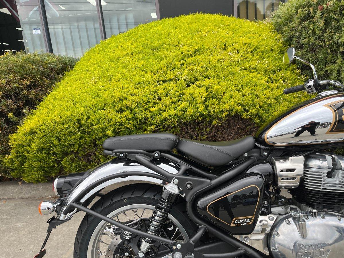 2026 ROYAL ENFIELD CLASSIC 650 ROAD