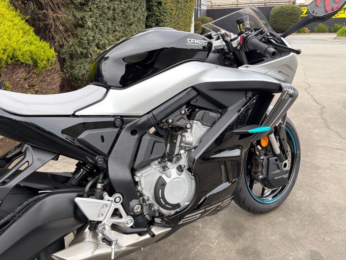2025 CF MOTO 675 SR-R SPORTS