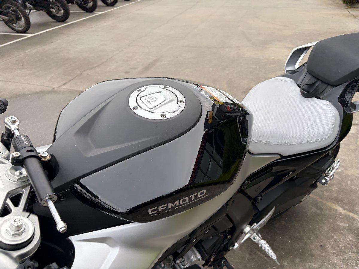 2025 CF MOTO 675 SR-R SPORTS